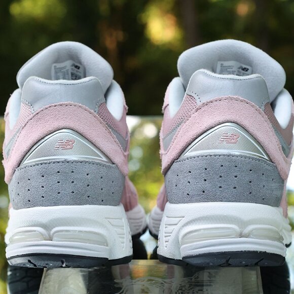 New Balance 2002R Orb Pink Grey Men’s Size 13 - Picture 10 of 13